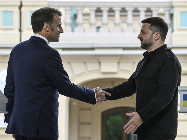 Live from Paris: Macron’s special relationship with Zelensky 